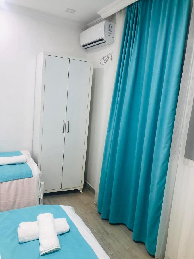 Nikas Guest House Batumi Bagian luar foto