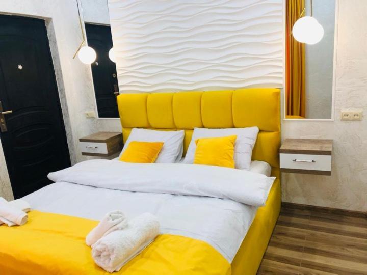 Nikas Guest House Batumi Bagian luar foto
