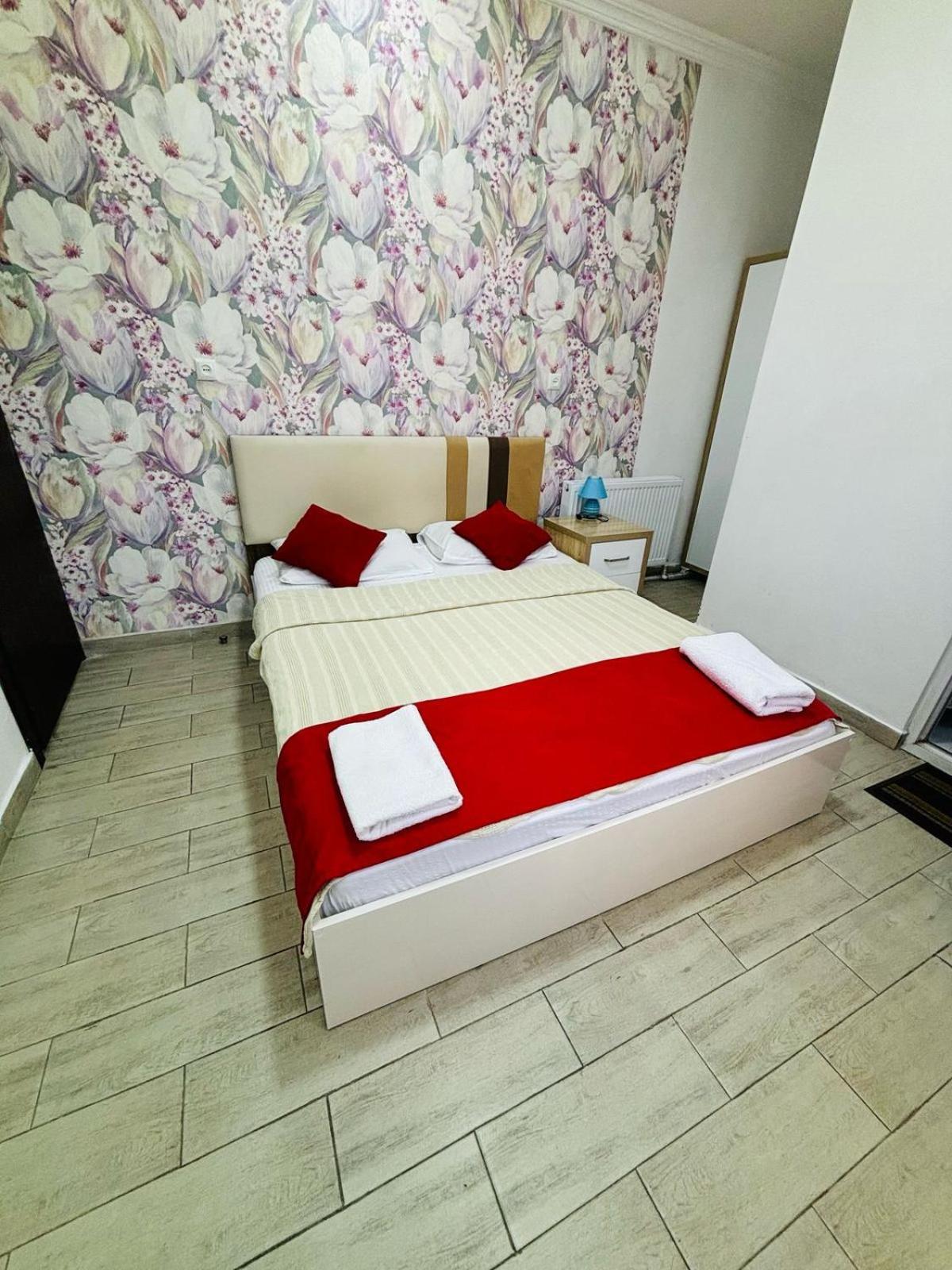 Nikas Guest House Batumi Bagian luar foto
