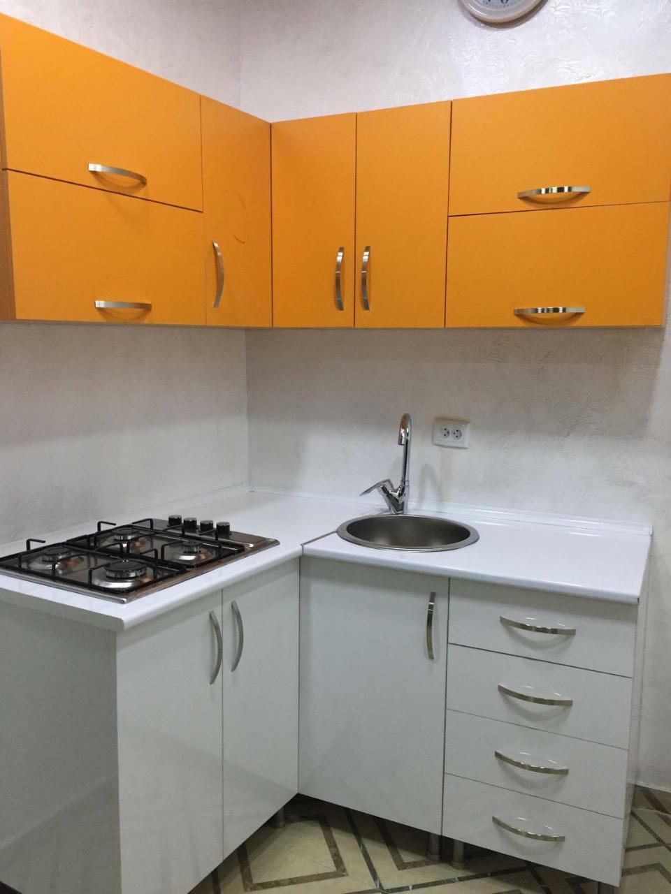 Nikas Guest House Batumi Bagian luar foto