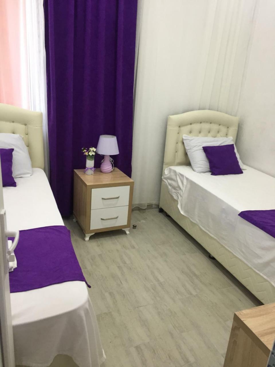 Nikas Guest House Batumi Bagian luar foto